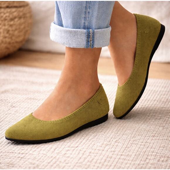 VIVAIA Shoes - VIVAIA 38.5 8, 8.5 Aria Pointed Ballet Flat Recycled Slip-On EUC Moss Green New